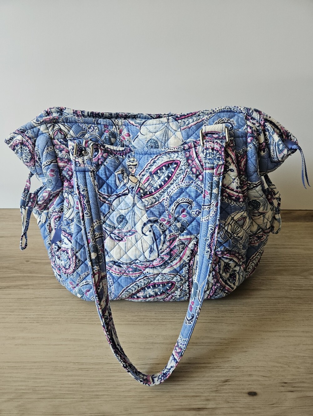 Vera Bradley Disney Glenna Satchel- Cinderella Paisley